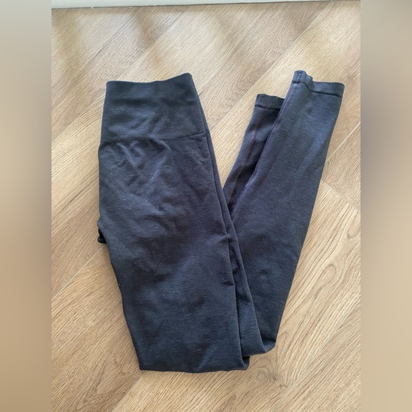 Alphalete leggings - Picture 3 of 3